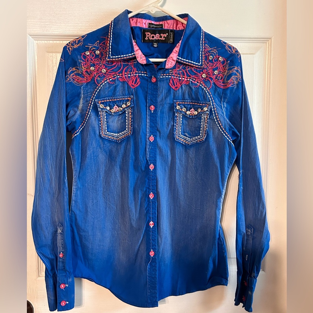 ROAR button up Western shirt
